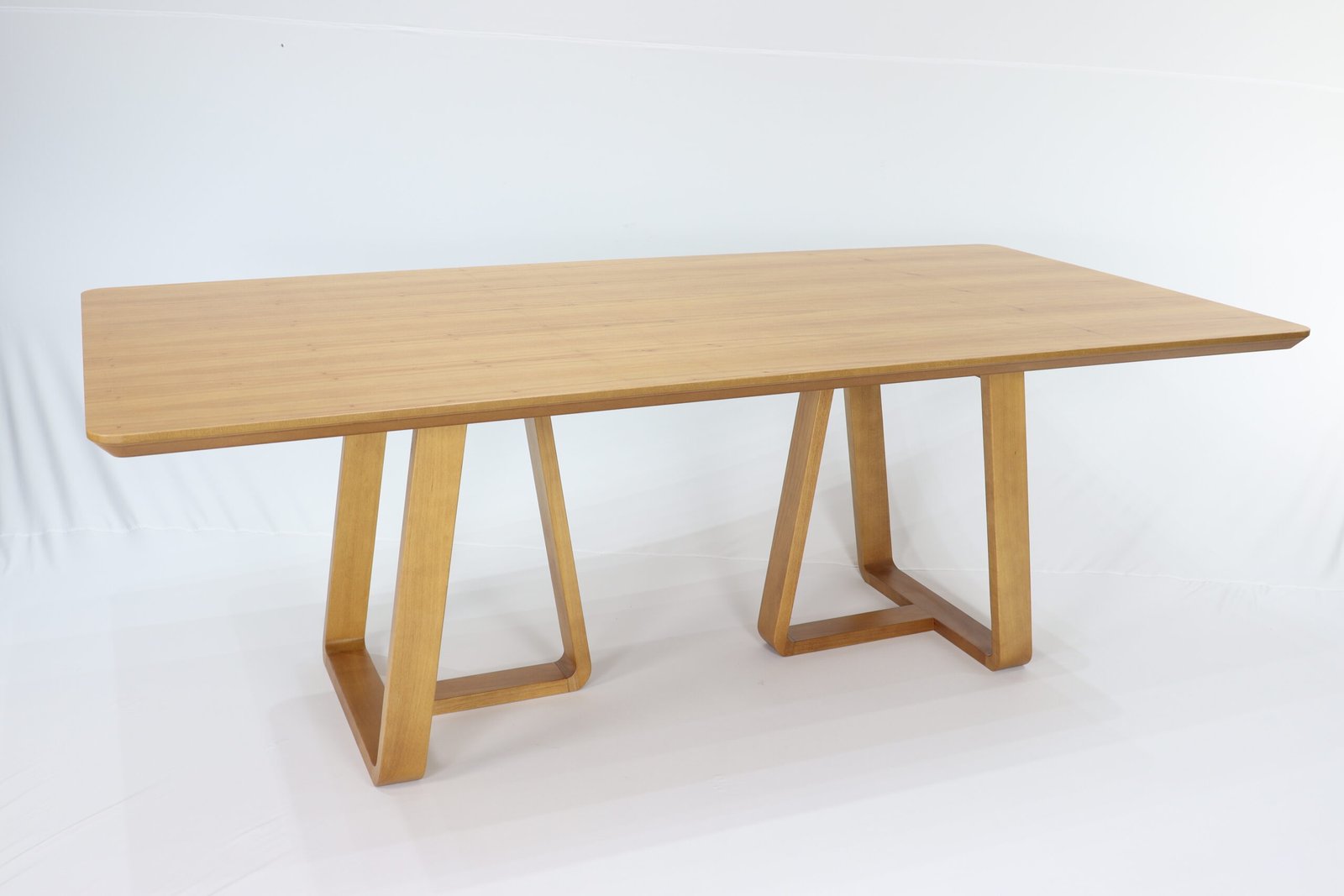 Mesa Maitê com medidas personalizáveis