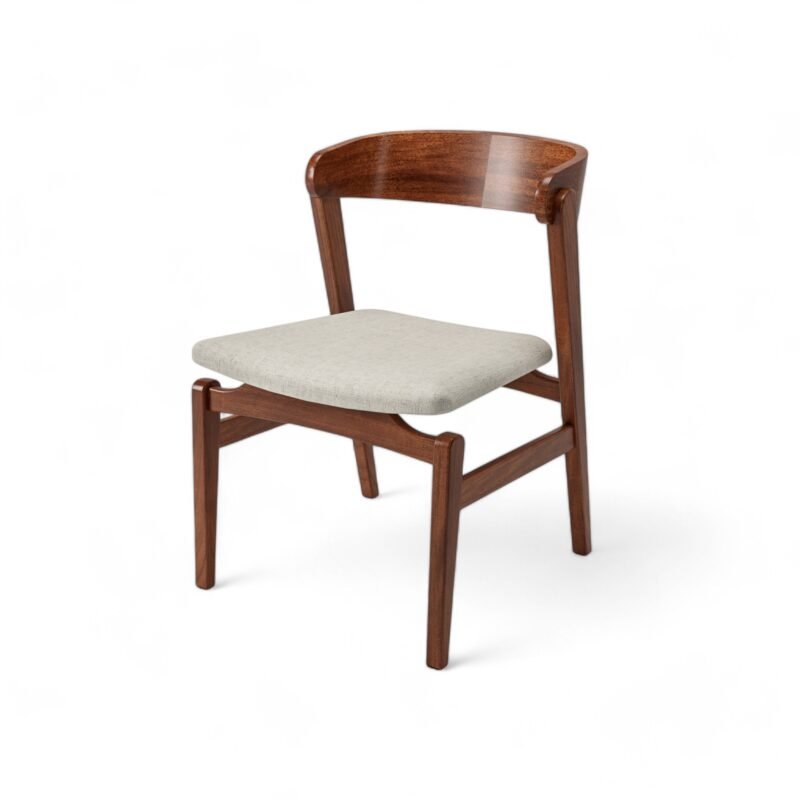 Cadeira Olivia personalizável madeira e revestimento