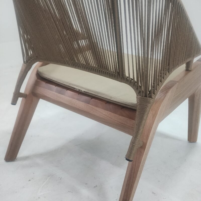 Poltrona Velê madeira, aluminio e corda náutica