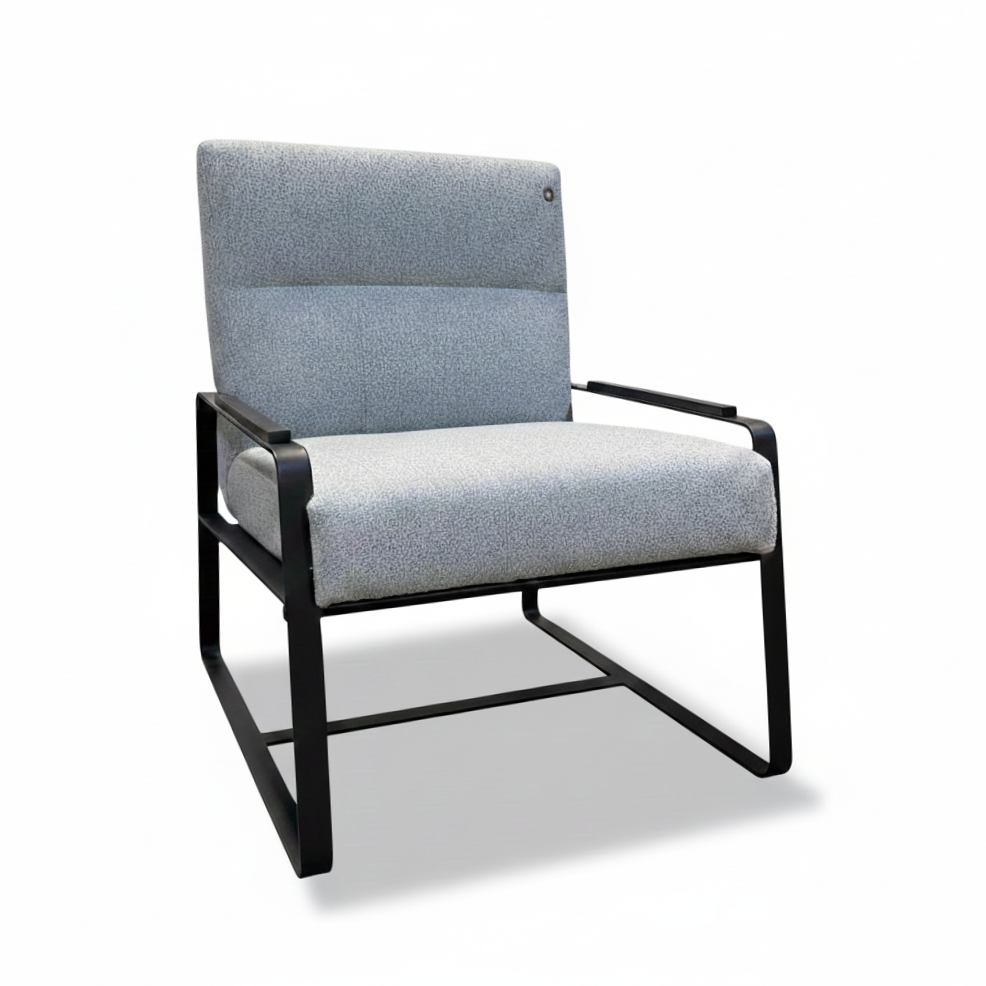 Poltrona Suri ELLE BRO na versão encosto alto