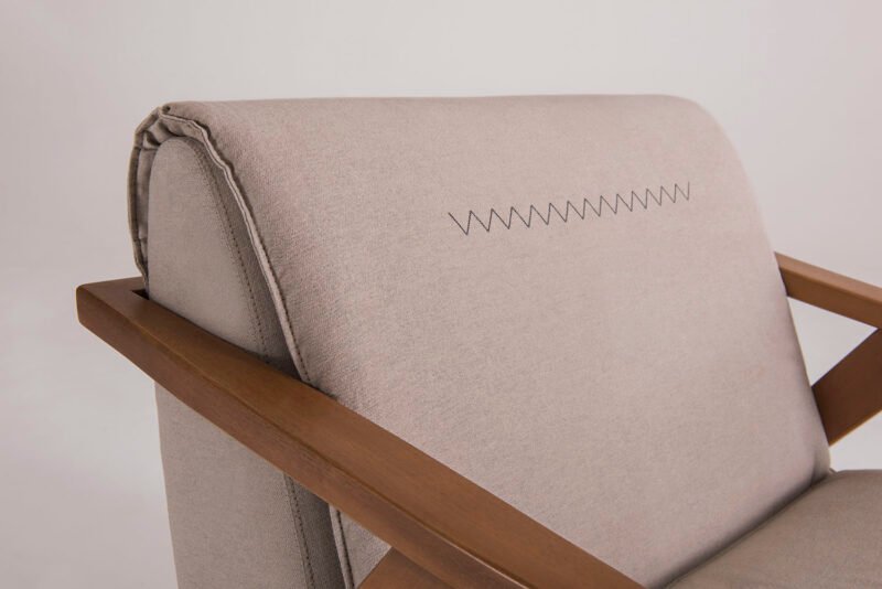 Poltrona Zizag com detalhe em costura zigzag - Imagem 5